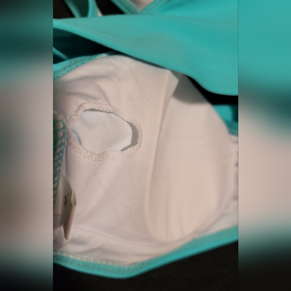Women's Turquoise Blue bikini top Size 6 Medium - Picture 5 of 7